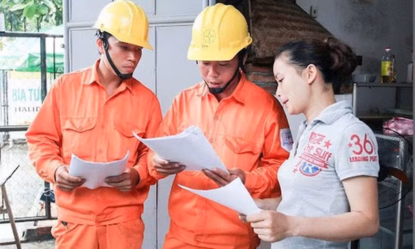 Tăng giá điện: Người dân lo áp lực, doanh nghiệp sợ ‘đu’ phí