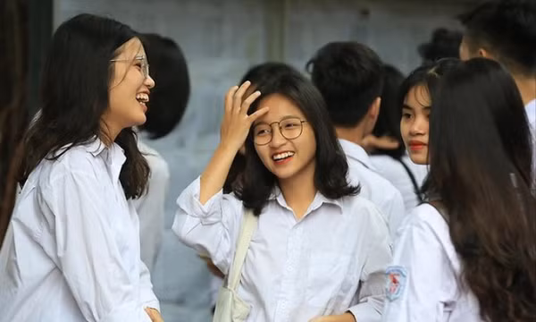 Bộ trưởng GD&ĐT đề nghị huy động tổng lực cho kỳ thi Tốt nghiệp THPT 