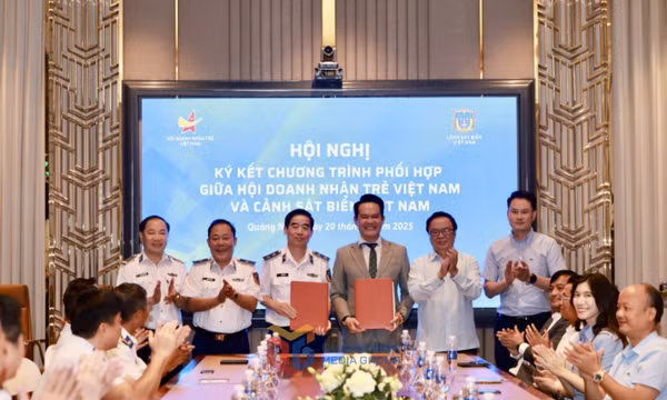 Cảnh sát biển Việt Nam và Hội Doanh nhân trẻ Việt Nam ký kết chương trình phối hợp