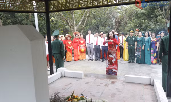 Lễ dâng hoa, dâng hương kỷ niệm 121 năm ngày sinh cố Tổng Bí thư Trần Phú (01/5/1904 - 01/5/2025)