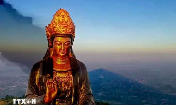Đại lễ Vesak 2025: Giới thiệu chuỗi tour du lịch tâm linh đặc sắc đến du khách