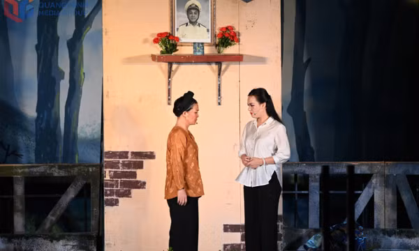 Nhà hát Chèo Quân đội: Biểu diễn phục vụ cán bộ, chiến sĩ LLVT Quảng Ninh