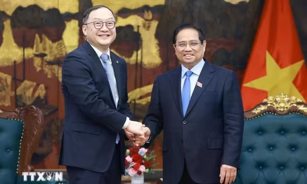 Thủ tướng Phạm Minh Chính đề nghị PowerChina hỗ trợ Việt Nam phát triển công nghiệp đường sắt