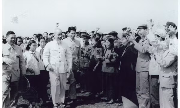 Nhớ Bác, khắc ghi lời dạy của Người