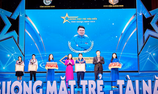 Điển hình thanh niên tiên tiến làm theo lời Bác
