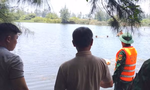 Một người tử vong do lật thuyền giữa đầm nước ở Huế