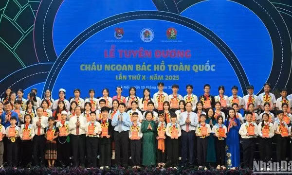 Chủ tịch nước Lương Cường: Thiếu nhi tiêu biểu là niềm tự hào, hy vọng, tương lai tươi sáng của dân tộc