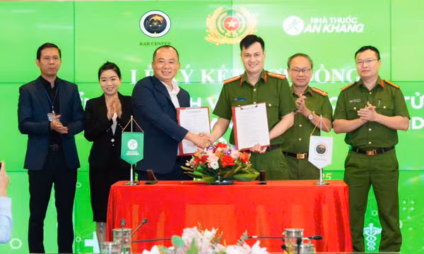Người dân đã có thể lên ứng dụng VNeID mua thuốc chữa bệnh
