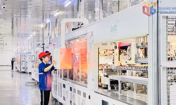 Bình dân học vụ số trong CNVCLĐ Quảng Ninh