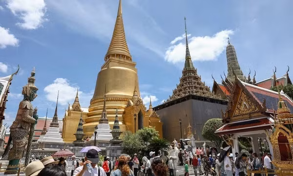 Giảm tour khách Việt đến Thái Lan