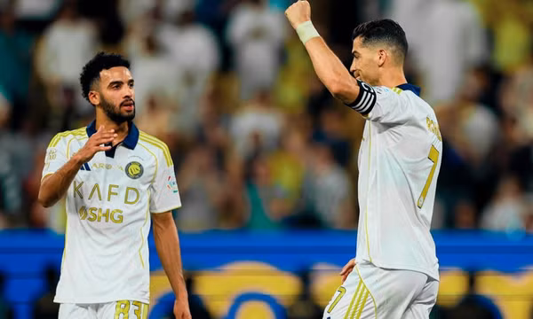 Ronaldo chuộc lỗi với Al Nassr, ghi bàn thứ 935