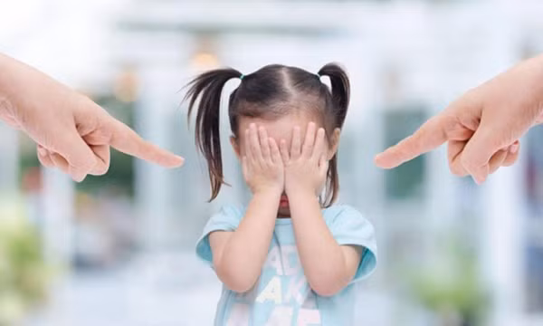 Cha mẹ đã tạo ra những đứa trẻ nói dối thế nào