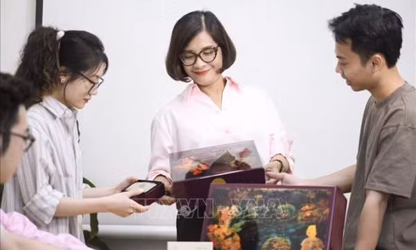Đưa văn hóa, nghệ thuật truyền thống vào sản phẩm sơn mài Tết 2024