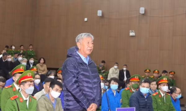 Luật sư đề nghị miễn trách nhiệm hình sự cho bị cáo duy nhất từ chối tiền ‘lại quả’ của Việt Á