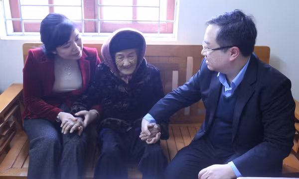 Phó Bí thư Tỉnh ủy Đặng Xuân Phương thăm, chúc Tết tại TP Uông Bí