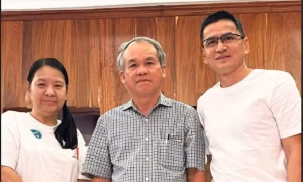HLV Kiatisak gặp bầu Đức, chia tay HAGL