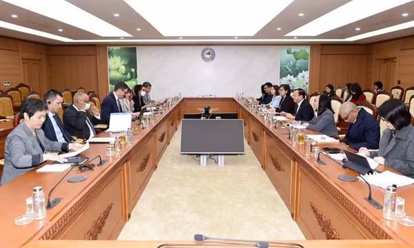 ADB cam kết hỗ trợ Việt Nam phát triển thị trường Tài chính Xanh