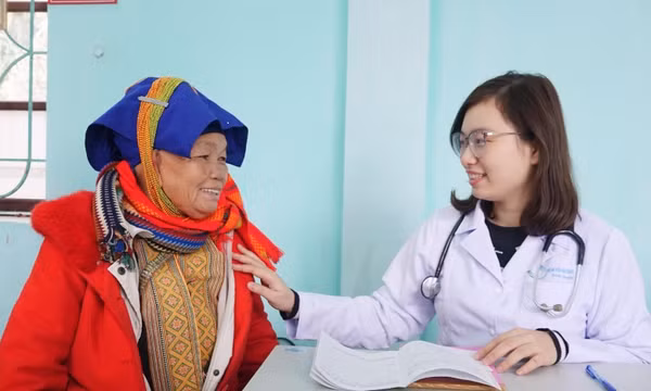 Ưu tiên chăm lo sức khỏe cho người dân vùng dân tộc thiểu số