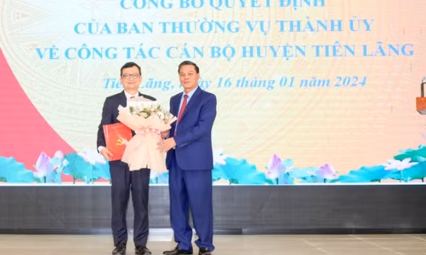 Điều động chủ tịch huyện có quá nửa số phiếu tín nhiệm thấp