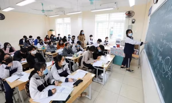 Điều chỉnh lộ trình tăng học phí: Giảm bớt khó khăn cho học sinh, sinh viên