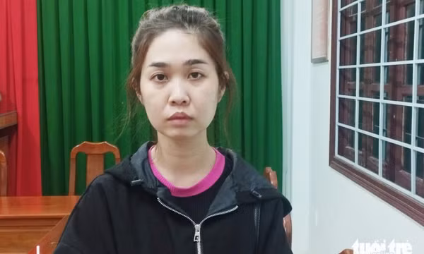 Nữ nhân viên trộm 160 lượng vàng, bị lộ khi chồng dùng súng đi cướp tiệm vàng khác