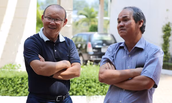 Bầu Đức: 'HLV Troussier đang phủ nhận lịch sử bóng đá Việt Nam'