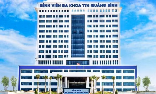 Tạm đình chỉ ekip của Bệnh viện đa khoa TTH Quảng Bình liên quan sự cố y khoa gây chết người