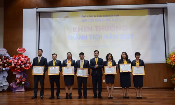 Bưu điện tỉnh Quảng Ninh: Năm 2024 phấn đấu tổng doanh thu trên 291 tỷ đồng