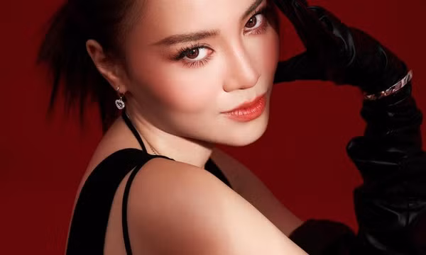 Ninh Dương Lan Ngọc đúng hay sai khi rời showbiz?