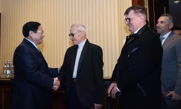 Thủ tướng Chính phủ Phạm Minh Chính tiếp bạn bè hữu nghị Romania-Việt Nam