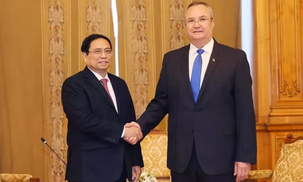 Thủ tướng Phạm Minh Chính hội kiến Chủ tịch Thượng viện Romania