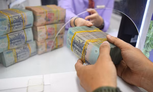 Tiền gửi tiết kiệm cao nhất lịch sử