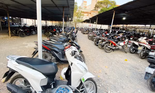 Gửi một xe máy mất 50.000 - 70.000 đồng, đừng để người dân cắn răng chịu đựng