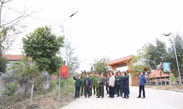 Lắp đặt hệ thống chiếu sáng vào khu bảo tồn văn hóa người Dao Thanh Y
