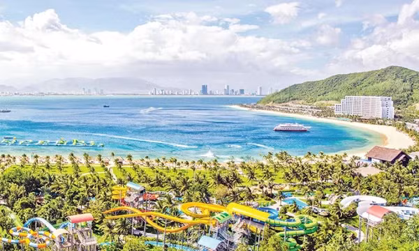 Hai địa phương - Một điểm đến