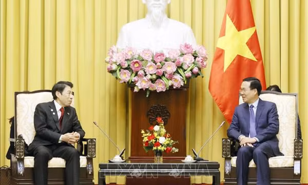 Chủ tịch nước Võ Văn Thưởng tiếp Thống đốc tỉnh Fukuoka, Nhật Bản