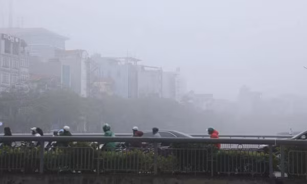 Mây đối lưu phát triển, sáng ở Bắc Bộ có mưa nhỏ kèm sương mù, trời rét