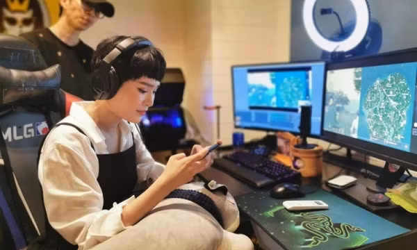 Hiền Hồ lần đầu nói về bê bối "anh em nương tựa"