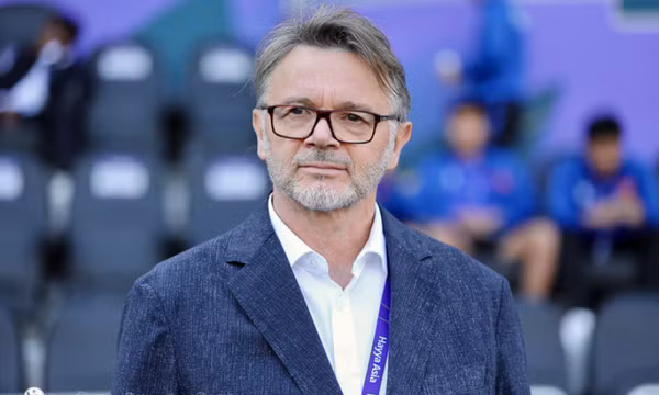 VFF lên tiếng về tương lai HLV Philippe Troussier