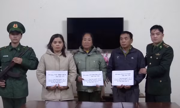 Bắt ba kẻ lừa cô gái bán ra nước ngoài lấy tiền tiêu xài
