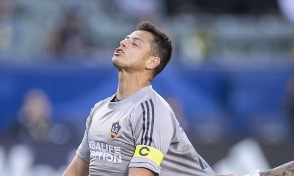 Chicharito có bến đỗ mới