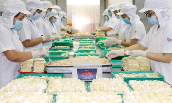 Doanh nghiệp tăng tốc sản xuất hàng Tết