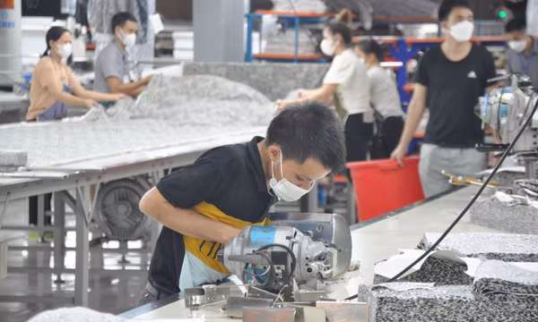 Chậm trả lương, thưởng Tết, doanh nghiệp có bị phạt?
