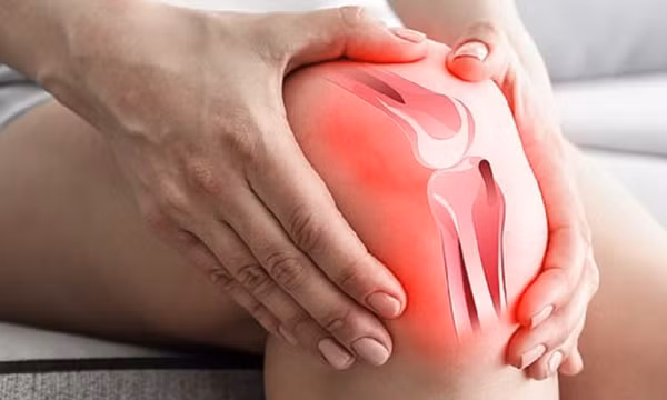 Đau khớp gối khi thời tiết lạnh phải làm gì?