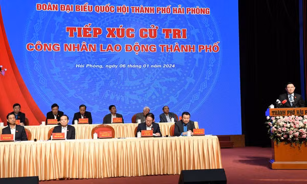 Chủ tịch Quốc hội Vương Đình Huệ: Đổi mới tiếp xúc cử tri để hoạt động Quốc hội gắn bó hơn nữa với ý nguyện nhân dân