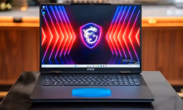 Loạt laptop độc đáo ra mắt đầu 2024