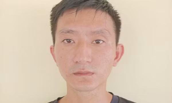 Nam công nhân cầm kéo đâm phó giám đốc công ty