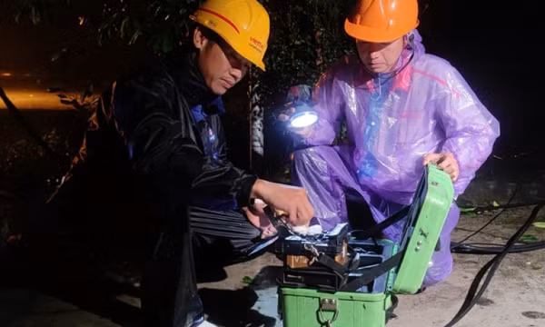 Hơn 6.000 vị trí mất liên lạc di động do bão