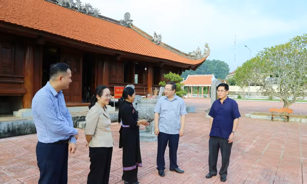 Phó Bí thư Tỉnh ủy Đặng Xuân Phương kiểm tra, khảo sát một số thiết chế văn hóa tại huyện Bình Liêu