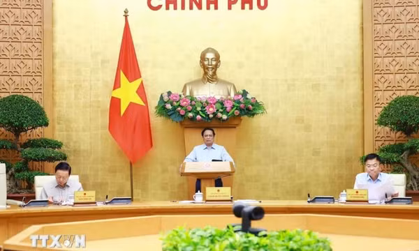 Thủ tướng: Pháp luật giúp tăng cường quản lý song phải khuyến khích sự sáng tạo